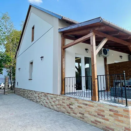 Voeroesmarty Apartmanhaz Mako Exterior photo