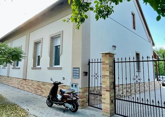 Voeroesmarty Apartmanhaz