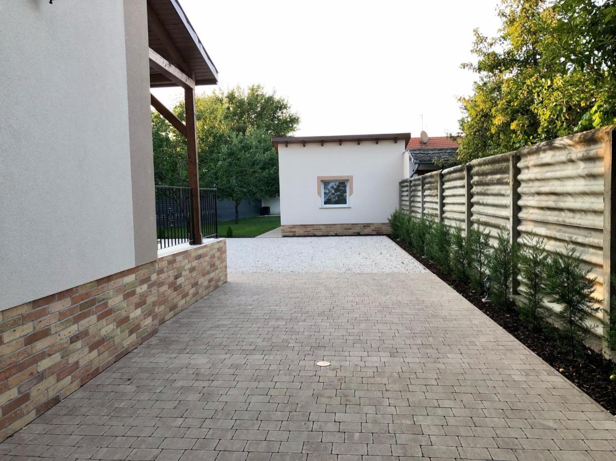Voeroesmarty Apartmanhaz Apartment *