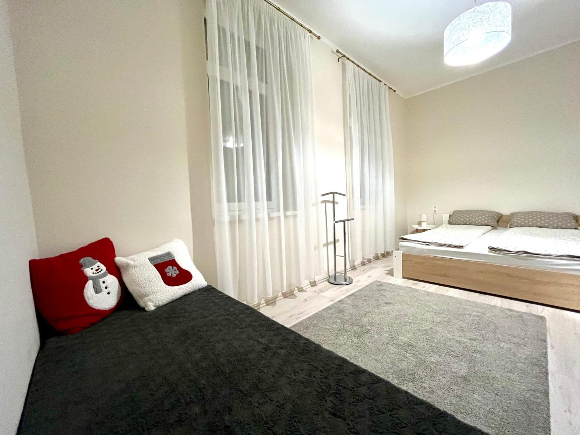 Apartment Voeroesmarty Apartmanhaz